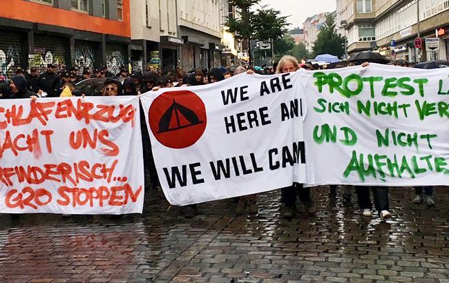 В Гамбурге протестующие против саммита G20 напали на полицейский участок