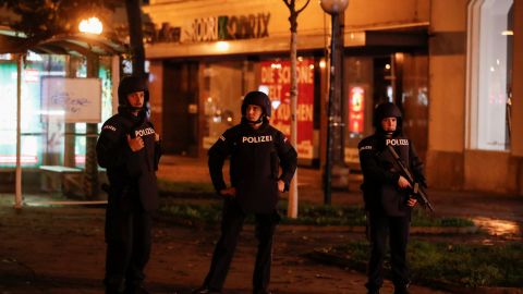 Українців серед жертв теракту у Відні немає, - посол