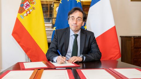 Испания примет участие в саммите Крымской платформы