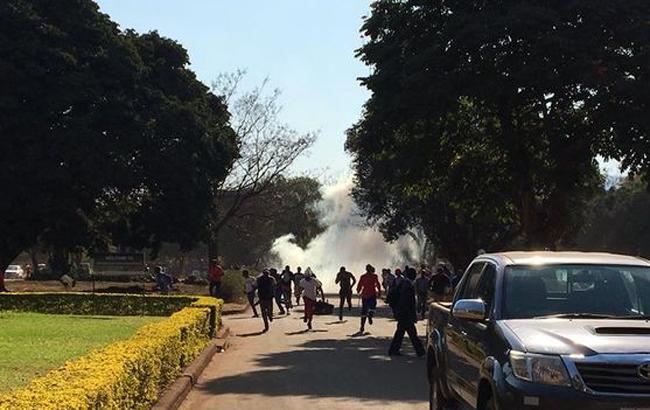 В Зимбабве суд выпустил под залог 27 оппозиционеров