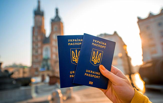 Безвизом с ЕС уже воспользовались почти 1,3 млн украинцев