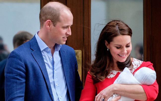"Какая прелесть": снимки принца Луиса с Шарлоттой умилили пользователей сети (ФОТО)