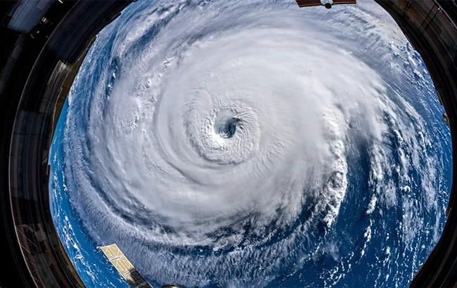 Появились видео достигшего США урагана "Флоренс"