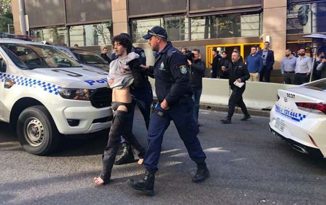 В Сиднее мужчина с мачете напал на прохожих