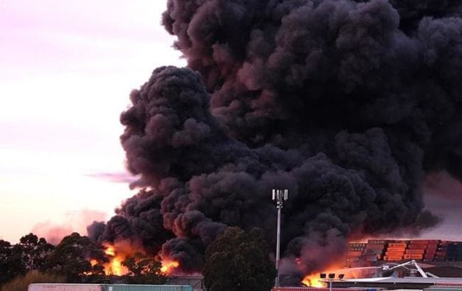 В Мельбурне произошел пожар на складе с химикатами