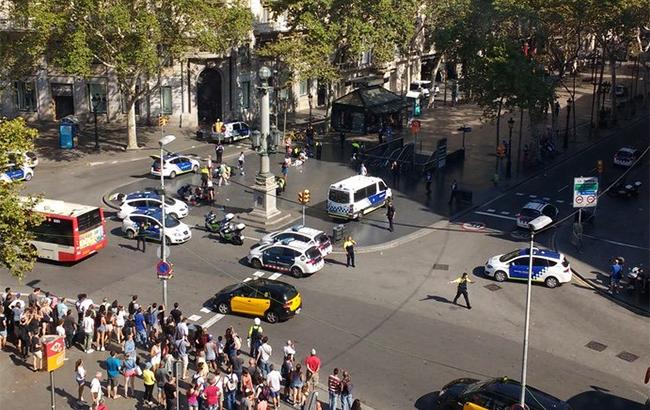 Теракт в Барселоне: источники в службе безопасности заявили о 13 погибших