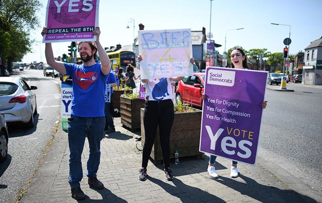 В Ірландії на референдумі підтримали легалізацію абортів