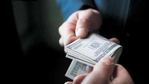 В Тернопольской обл. сотрудница ЗАГС требовала взятку от иностранца