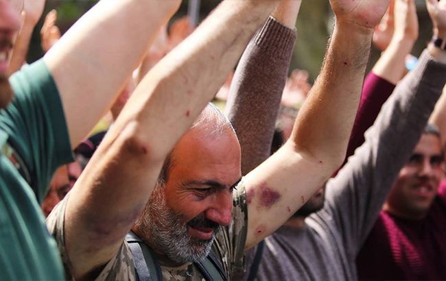 У Єревані лідера акцій протестів звільнили з СІЗО