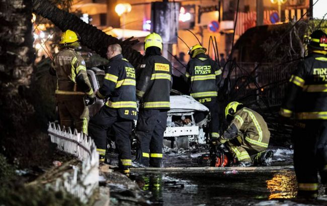 Иран снова ударил ракетами по Израилю, в Хайфе горит НПЗ: что известно