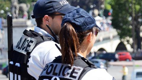 У Франції чоловік з молотком напав на перехожих, поранені дві жінки