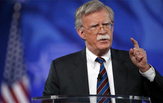 Советник Трампа отправится в Москву для обсуждения встречи президента США с Путиным