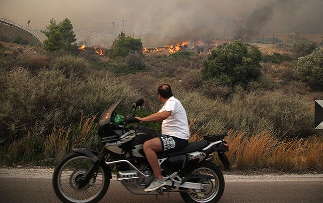 Україців у Греції попереджають щодо штормового вітру і пожежі