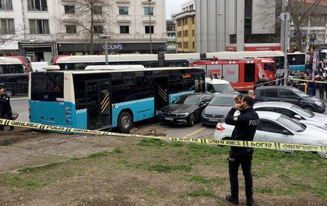 У Стамбулі автобус в'їхав у натовп людей