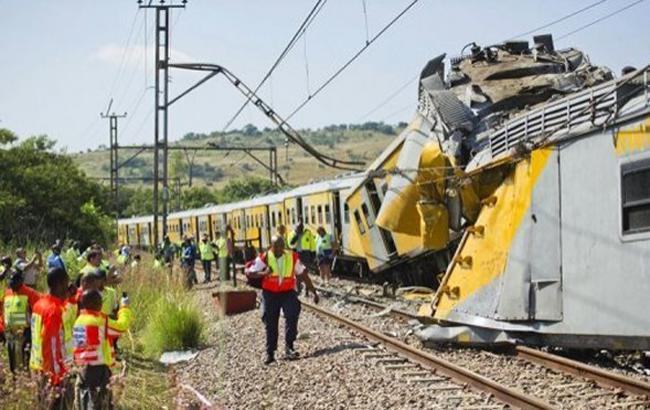 В ЮАР при столкновении двух поездов пострадали 320 человек