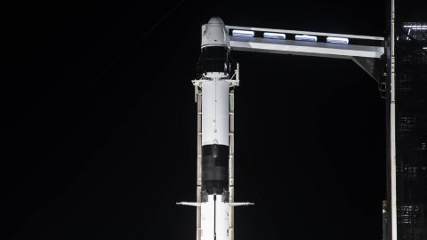 SpaceX завтра відправить до МКС корабель Dragon