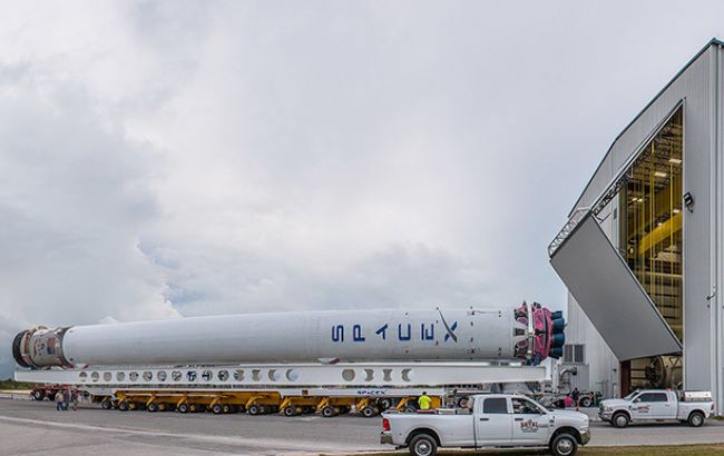 В США во время испытаний двигателя для ракеты Falcon 9 произошел взрыв