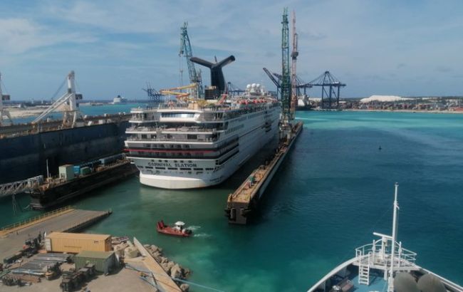 Біля берегів США застряг круїзний лайнер з 250 українцями