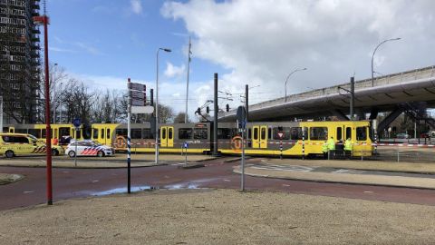 В Нидерландах неизвестный открыл стрельбу в трамвае