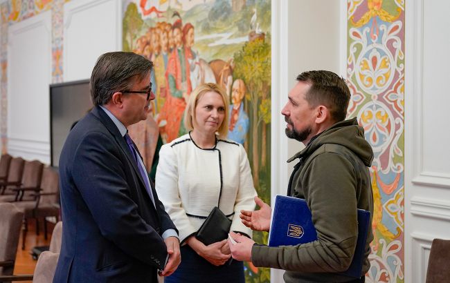 Координатор Держдепу з питань санкцій прибув в Україну