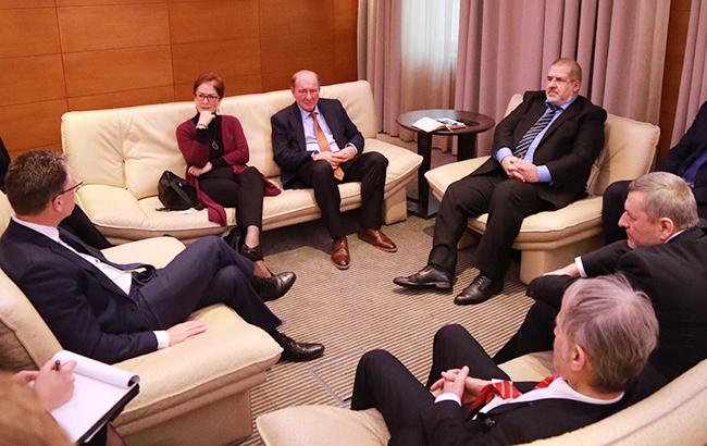 Спецпредставник Держдепу США зустрівся з Умеровим і Чийгозом