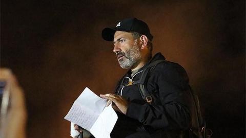 Пашинян заявил об установлении оперативной связи с Азербайджаном