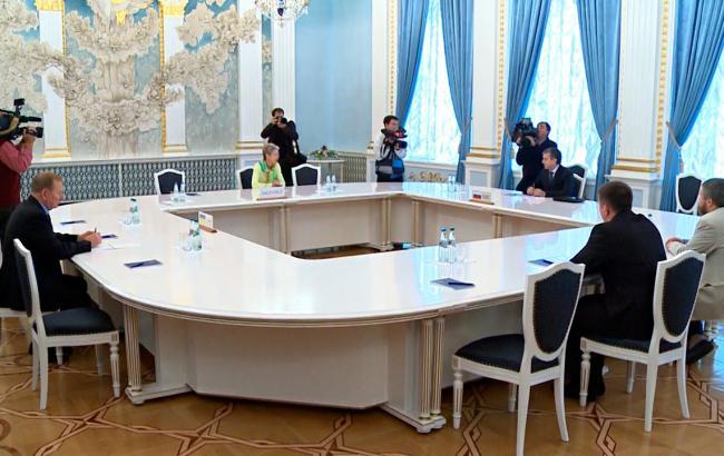 Засідання тристоронньої контактної групи розпочалося у Мінську