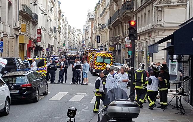 Захват заложников в Париже: беременной женщине удалось убежать