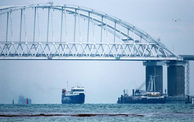 В порты Бердянска и Мариуполя корабли не могут добраться уже 6 дней