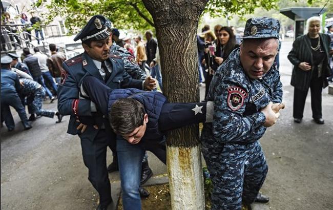 Протесты в Ереване: по обвинению в организации беспорядков задержан 41 человек