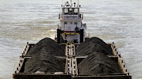 До України прибуло ще одне судно з вугіллям з США