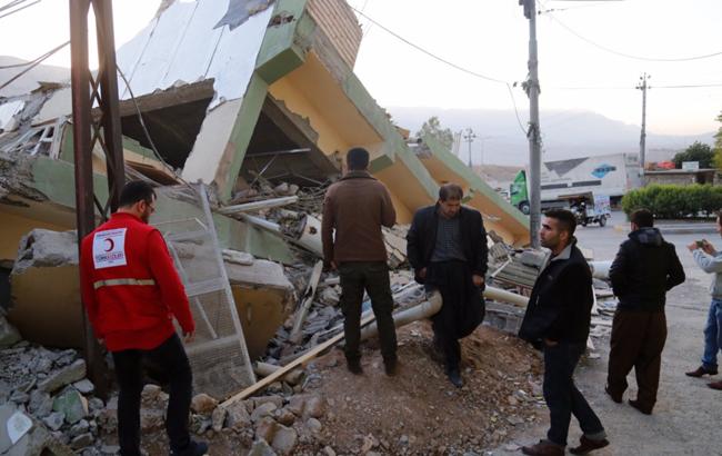 Землетрясение на границе Ирана и Ирака: количество жертв превысило 400 человек