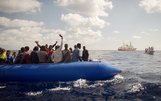 У берегов Ливии спасли почти 500 мигрантов