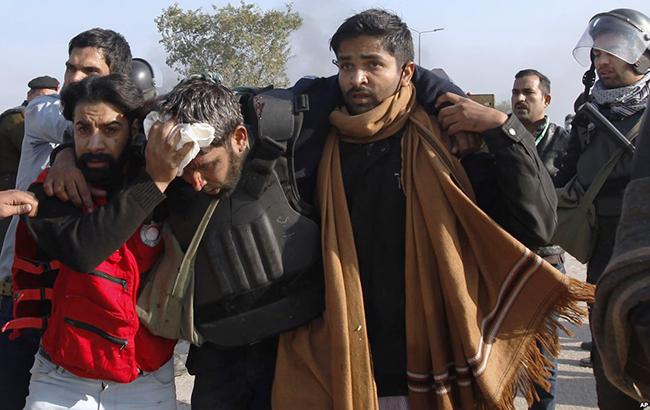 Протести в Пакистані: в Ісламабаді тривають сутички між активістами й силовиками