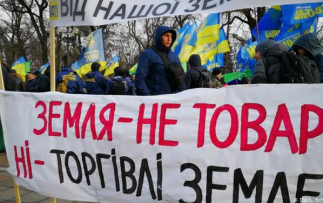 Аграрии анонсировали бессрочные акции протеста по всей Украине
