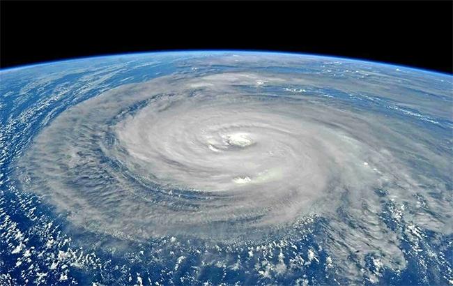 В результаті тайфуну в Японії понад 50 людей отримали поранення