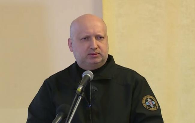 Турчинов просить НАБУ та Держфінмоніторинг перевірити заяви екс-чиновників Януковича