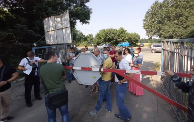 СБУ прийшла на головне київське сміттєзвалище. Розслідують екоцид