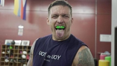 Школа онлайн отличилась новым скандалом: теперь Усик "проводит уроки"