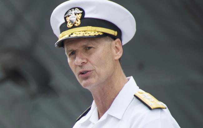 Командувача флотом ВМС США звільнили через зіткнення есмінця і торгового судна