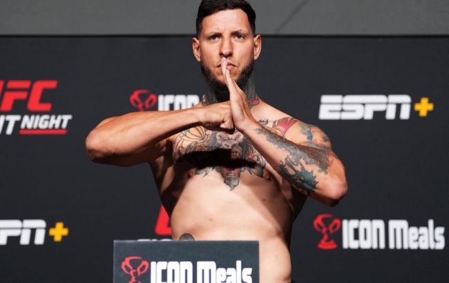 Українець Можаров втратив місце в UFC після дебютного бою