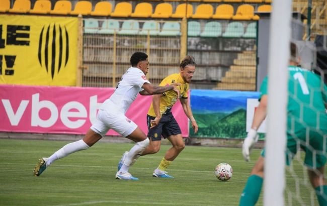 УПЛ: "Заря" и "Рух" закрыли тур безголевой ничьей