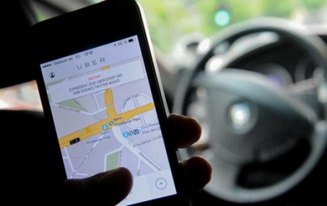 Користувачі Facebook Messenger зможуть замовити таксі Uber прямо з додатку