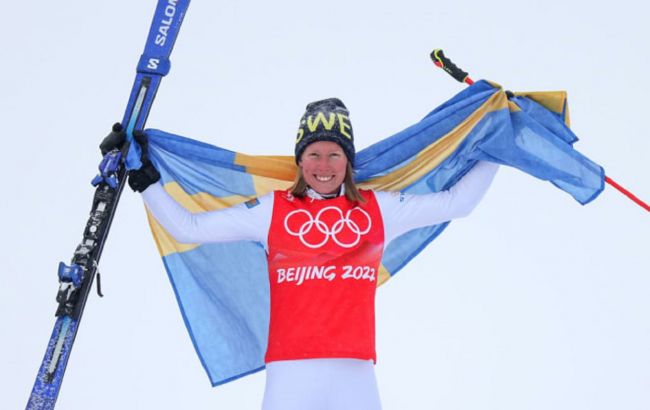 Олимпиада-2022: шведка Неслунд выиграла "золото" в ски-кроссе
