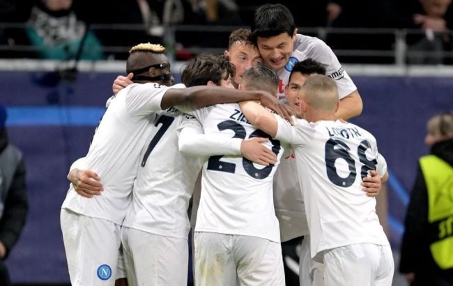 Лига чемпионов: "Наполи" одержал комфортную победу над "Айнтрахтом"