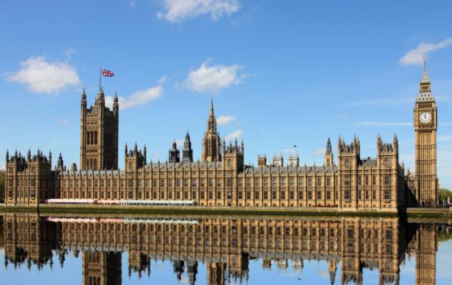 Парламент Великобритании закрыли для посетителей