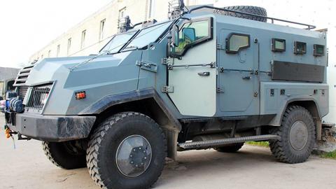 Божевільна міць: в мережі показали "етапи народження" української бронемашини "Варта"