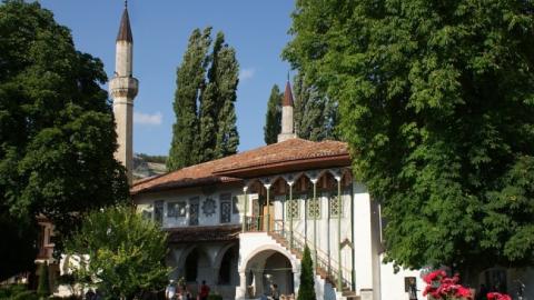 "Щось споконвічно російське": в мережі показали нові "пейзажі" Криму (фото)