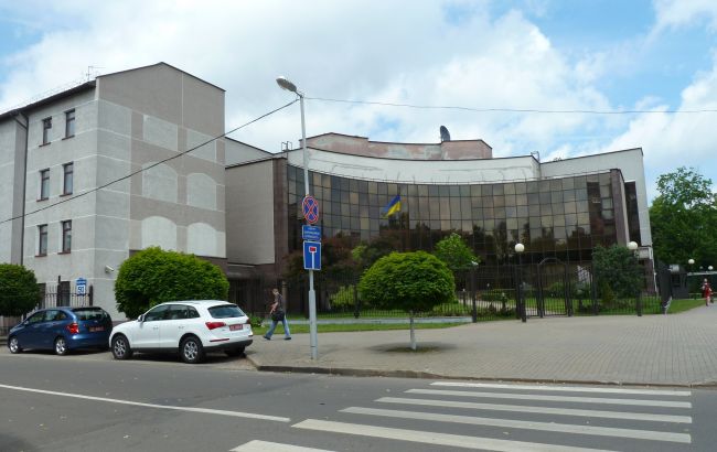 Білоруський КДБ заявив про "ліквідацію резидентури" в посольстві України