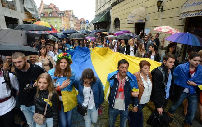 Уровень удовлетворенности событиями в Украине за год значительно упал, - исследование